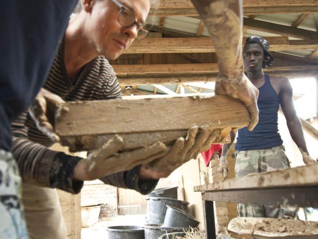 Gemeinsam wird das Fachwerkhaus restauriert. | Foto: Hendrik Silbermann (ARTWORKs) Gemeinsam wird das Fachwerkhaus restauriert. | Foto: Hendrik Silbermann (ARTWORKs)